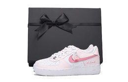 Nike Кроссовки Air Force 1 Coverage с низким верхом, устойчивые к истиранию и скольжению, унисекс, розовые, белые cw2288-111(team拾伍-男女同款粉白二sbox) | white
