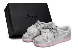 Nike Кроссовки для скейтбординга Dunk, женские, низкие, серые/розовые/серебристые hm3698-006(team80-女款樱野听风s-box) | gray pink silver