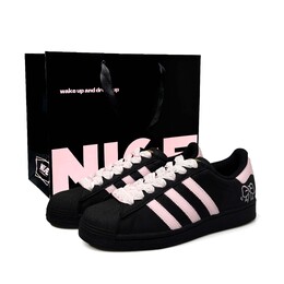 Adidas SUPERSTAR Износостойкие, легкие и дышащие низкие кроссовки для скейтбординга унисекс, черные, розовые eg4959(team1031-公主驾到sbox) | black pink (black pink special shopping bag)
