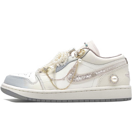 Jordan Баскетбольные кроссовки Air 1 Miss Cherished с низким верхом, устойчивые к истиранию, винтажные, женские, бежевые, белые, синие ih7323-100(team307-珍小姐) | white
