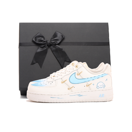Nike Кроссовки Air Force 1 Coverage, износостойкие, низкие, для скейтбординга, женские, белые, синие fv3654-111(team拾伍-女款粉白五sbox) | white blue