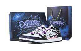 Jordan Баскетбольные кроссовки Air 1 Shinobu Kocho Low Top Vintage Unisex Pink Purple dc0774-101（team1171-蝴蝶忍-礼盒） | pink purple