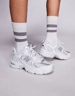 Кроссовки New Balance 530 белого и серебристого цветов 137696225 | silver