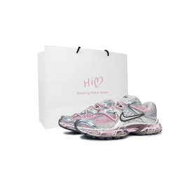 Nike Женские кроссовки V5 RNR с низким верхом, устойчивые к истиранию, для бега по городу и работы, серебристо-розовые hq7901-102(team477-粉雾追光boxs） | silver gray (shopping bag)