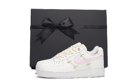 Nike Кроссовки для скейтбординга Air Force 1 с противоскользящим износостойким верхом, женские, розовые, белые fv3654-111(team拾伍-女款粉白sbox) | pink white