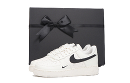 Nike Кроссовки для скейтбординга Air Force 1 с противоскользящим покрытием, износостойкие, женские, черно-белые hf1058-133(team拾伍-女款黑白sbox) | black white