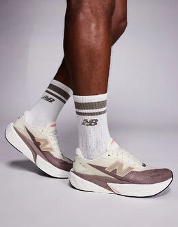 Мужские кроссовки для бега New Balance Fuelcell Rebel v5 коричневого и бежевого цветов 142823584 | beige