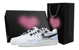 Nike Кроссовки Court Vision 1 Heart Box & Rose Blue Mail Set, нескользящие, с низким верхом, для скейтбординга, светло-голубые dh2987-101(team683-爱心礼盒&邮寄玫瑰蓝) | light blue