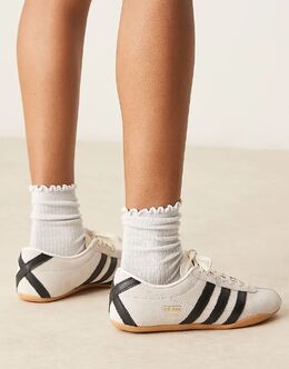 Кроссовки Adidas Tokyo белого и черного цветов 138323101 | white