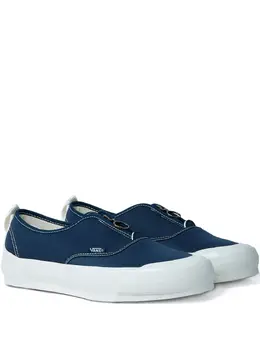 Vans front-zip round-toe sneakers 32055342