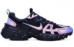 Кроссовки для бега V2K Run женские с низким верхом, черные/розовые Nike fd0736-001（team63-黑粉甜心） | black
