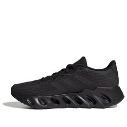 Кроссовки переключают бег Adidas, черный if5718 | core black/carbon