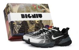 Кроссовки для бега V2K Run женские с низким верхом белого цвета Nike fd0736-001(team80-女时光雾霭白s-box) | black/white