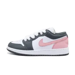 Jordan Баскетбольные кроссовки Air 1 Low "Iron Grey" с противоскользящим покрытием, износостойкие, для детей и подростков 553560-152（team1039-毛绒灰粉） | pink