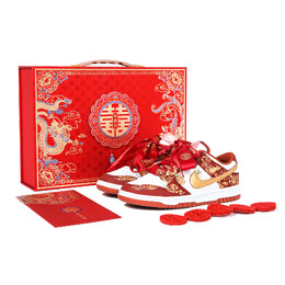 Женские кроссовки для скейтбординга Nike Dunk, Red fq8876-618(teamp-龙凤呈祥) | red