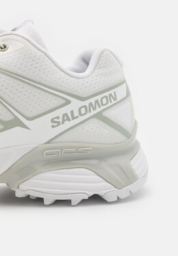 Кроссовки на шнуровке XT-PATHWAY 2 UNISEX Salomon, белый sa515o02x-a11 | white/metal