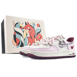 Кроссовки Nike Air Force 1 Skateboard Shoes Women's Low-Top White Pink, розовый fz5068-161(team40-女款甜酒爱心sbox) | pink