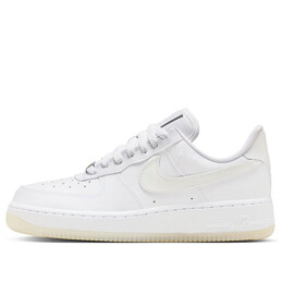 Кроссовки air force 1 '07 lx 'uv swooshes' Nike, белый fz5531-111 | white/white/white/laser purple/university blue