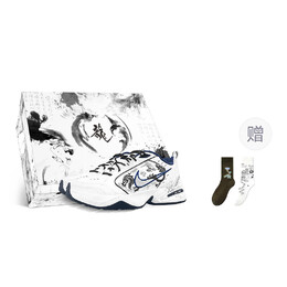 Массивные кроссовки Nike Air Monarch 4 унисекс, White 415445-102(team47-m4飞龙在天box) | white