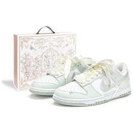 Кроссовки Nike Dunk Low, белый dn1431-102