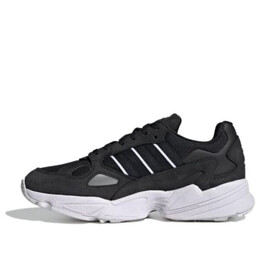 Кроссовки сокол Adidas, черный ig8301 | core black/core black/cloud white