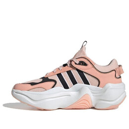 Массивные кроссовки magmur runner hk Adidas, розовый ee8629 | pink/black
