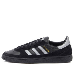 Кроссовки гандбольные специальные wm Adidas, черный ih0135 | core black/silver metallic/carbon