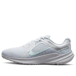 Кроссовки квест 5 Nike, белый dd9291-100 | white/gray