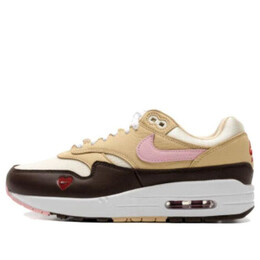 Кроссовки (WMNS) Nike Air Max 1 'Valentine's Day 2024', цвет sail/light soft pink/coconut milk/varsity red/baroque brown fz4346-200 | sail/light soft pink/coconut milk/varsity red/baroque brown